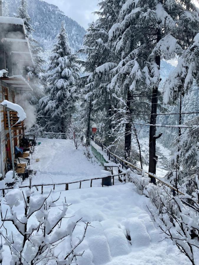 The Doors Inn Manāli Екстериор снимка