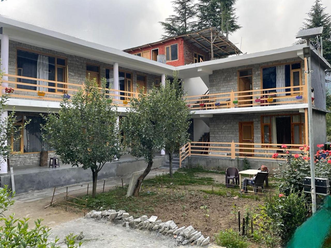 The Doors Inn Manāli Екстериор снимка